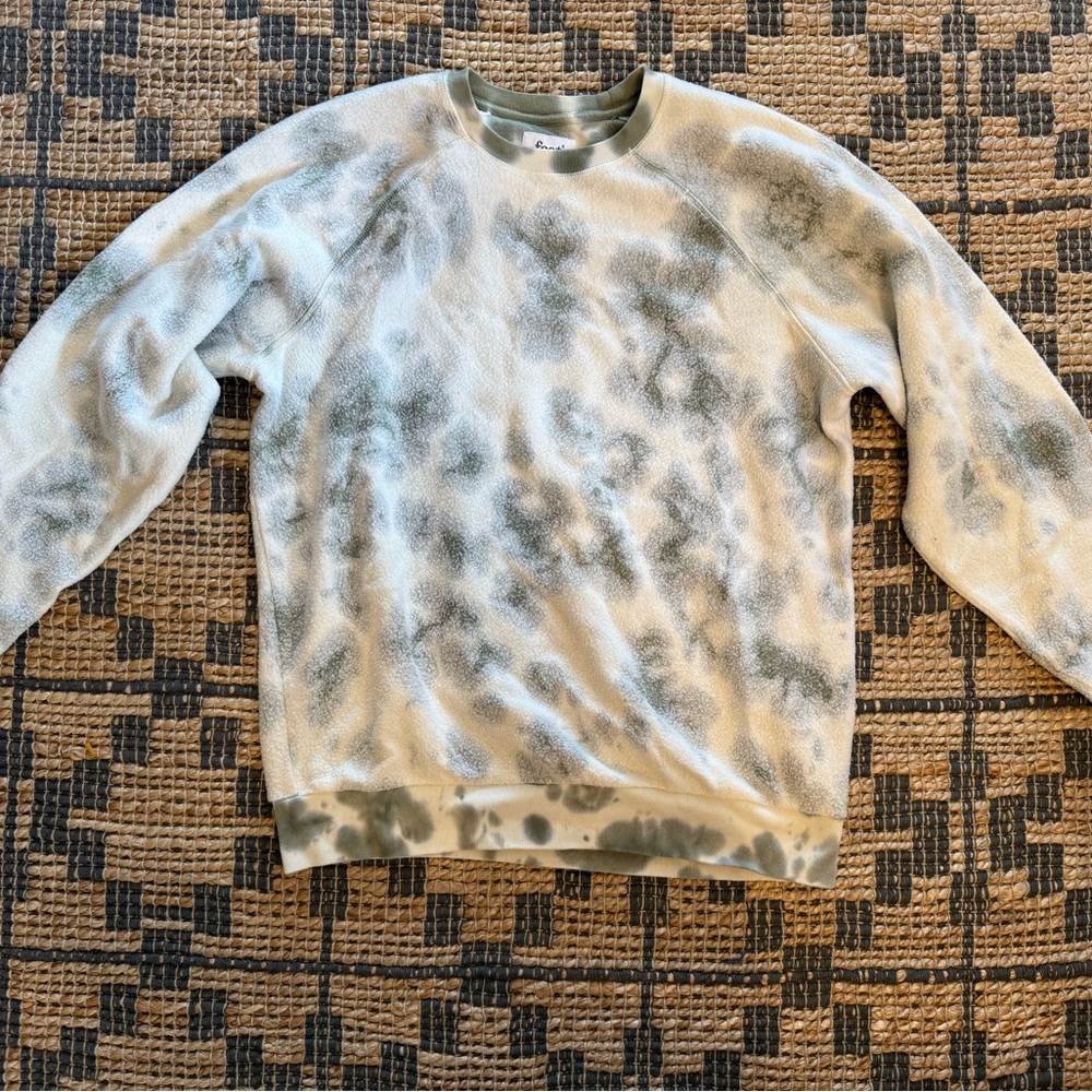 Feat Womens fleece Tie-Dye Sweatshirt- Green and White